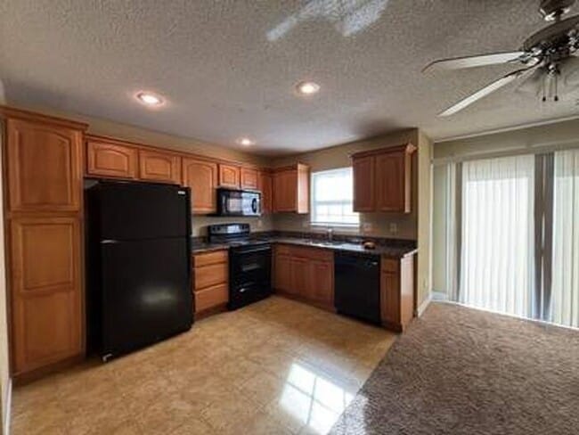 Building Photo - Spacious 2BR 2.5 BA Home w/ Granite tops + Garage in Blue Springs