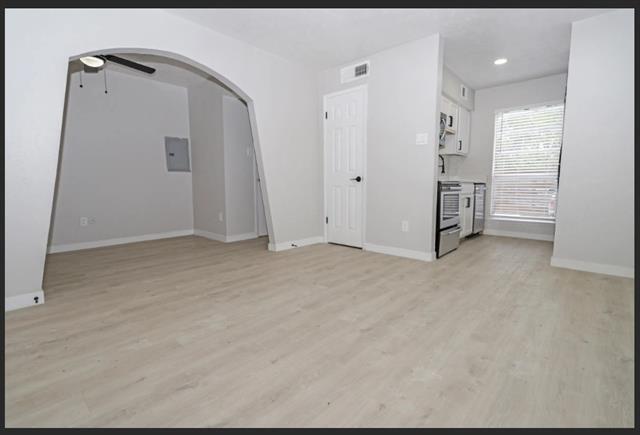 Building Photo - 2807 Bachman Dr