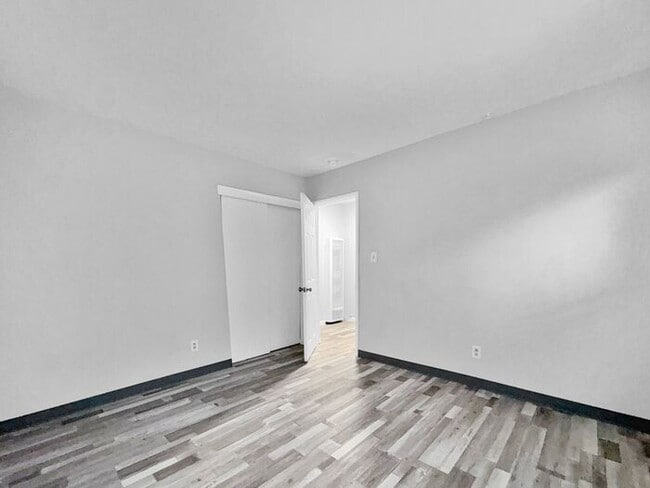 Building Photo - 2BR/1BA House w/ Fenced Yard + Garage In Carmichael