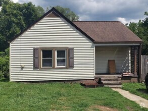 Building Photo - Charming 2BR House in Kingsport