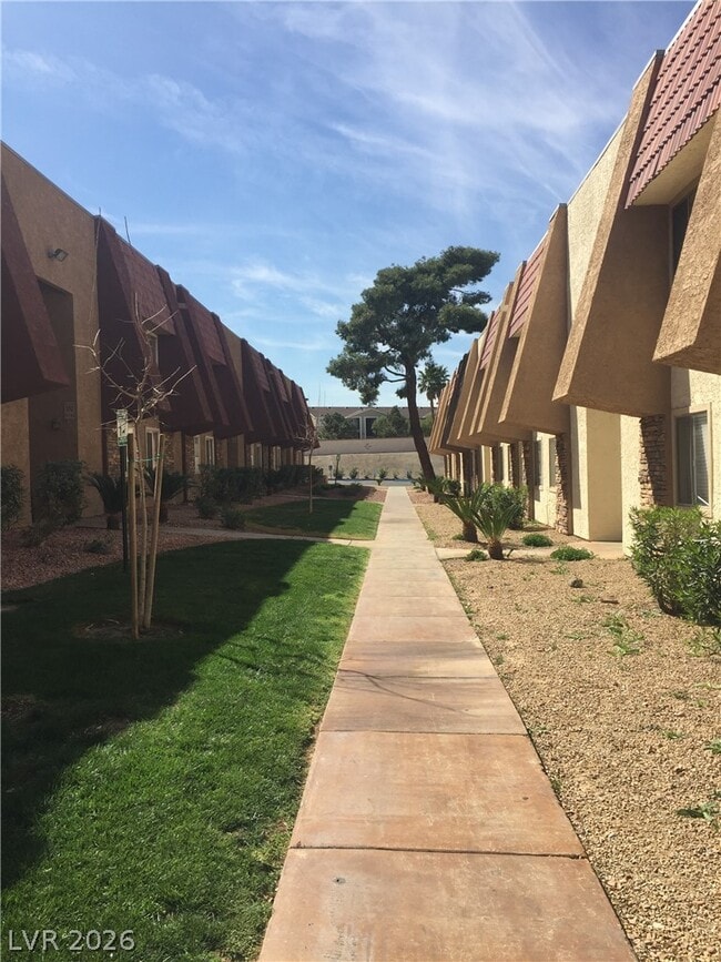 Building Photo - 5499 Indian River Dr
