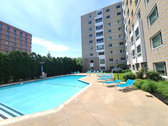 Building Photo - 401 Mt Vernon St