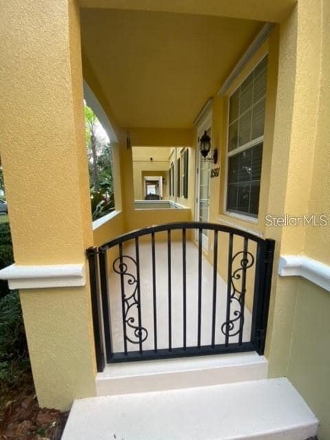 Building Photo - 8561 Insular Ln