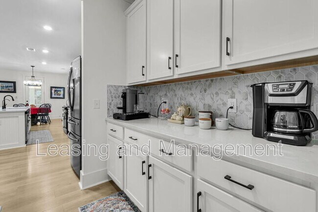 Building Photo - 245 Summer Tanager Dr