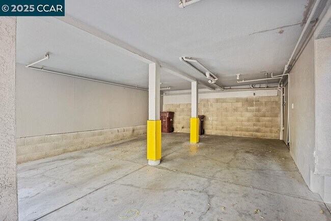 Building Photo - 16472 Foothill Blvd
