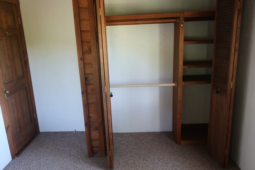 Building Photo - 3601 10th St SE