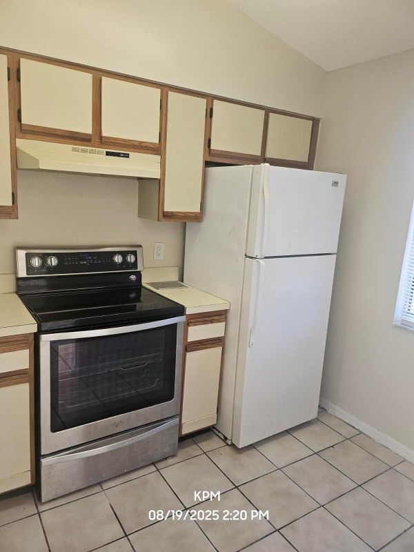 Building Photo - 1305 Rosewood Villa Ln