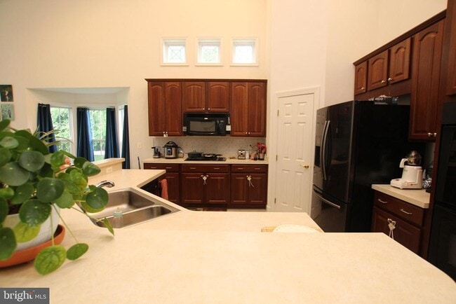 Building Photo - 27145 Buckskin Trail