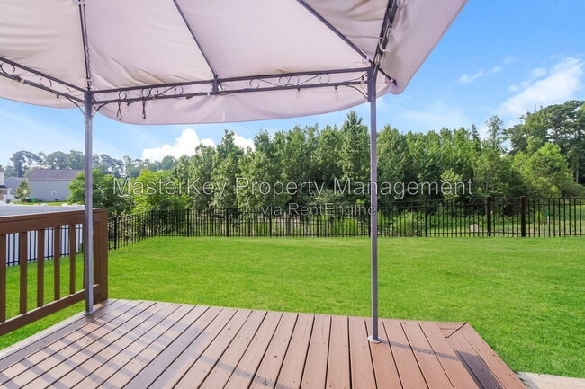Building Photo - 633 Birchhead Dr