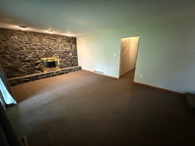 Building Photo - 465 Calverton Pl