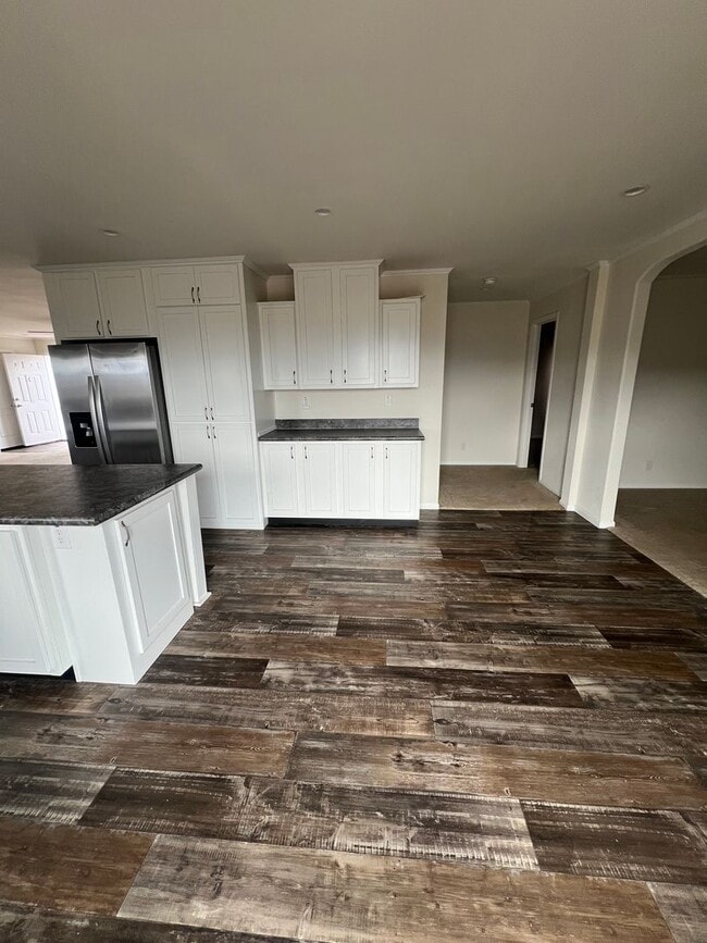 Building Photo - Horse Property