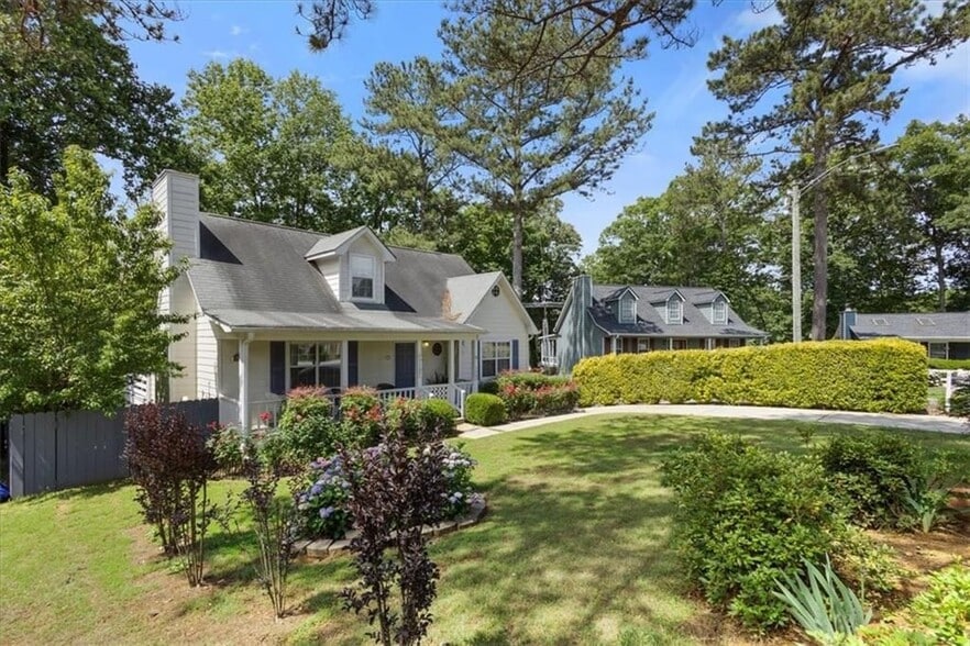 Building Photo - 2660 Windage Dr SW