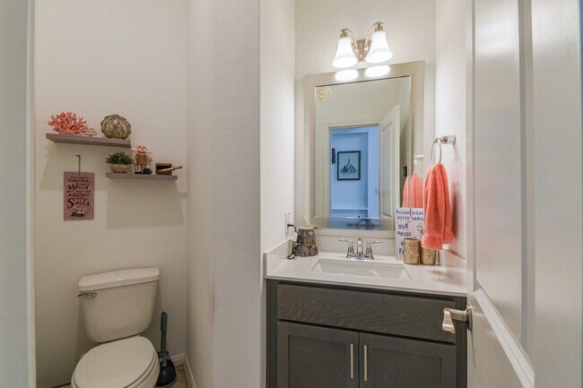 Building Photo - 21207 Rabbitbrush Ct