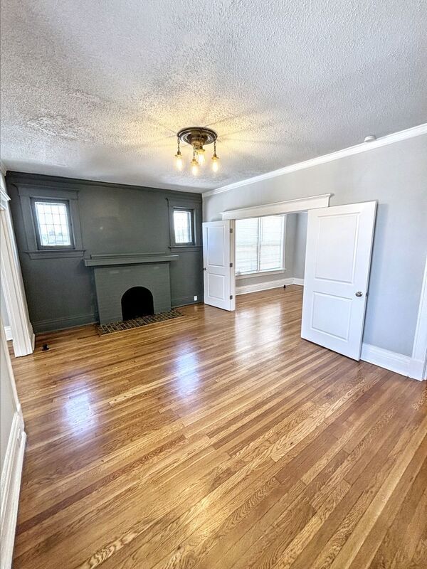 Building Photo - 4166 Russell Blvd