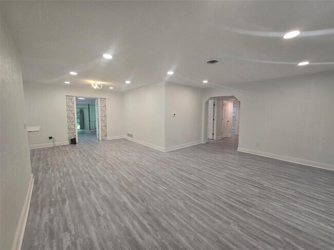 Building Photo - 2909 Hargill Dr
