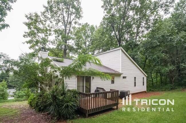 Building Photo - 3833 Greenbrook Dr