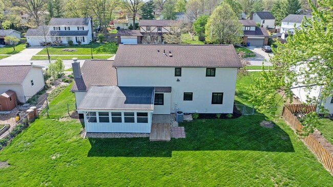Building Photo - 554 Pointview Dr