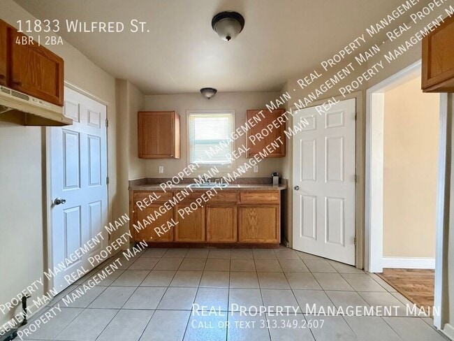 Building Photo - 11833 Wilfred St