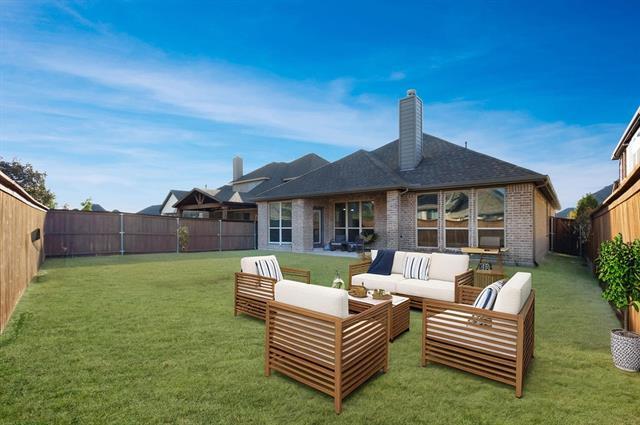 Building Photo - 2020 Overton Park Dr