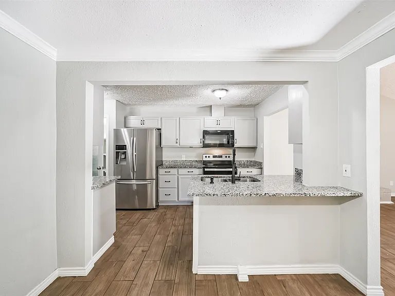 Building Photo - 22203 Fincastle Dr