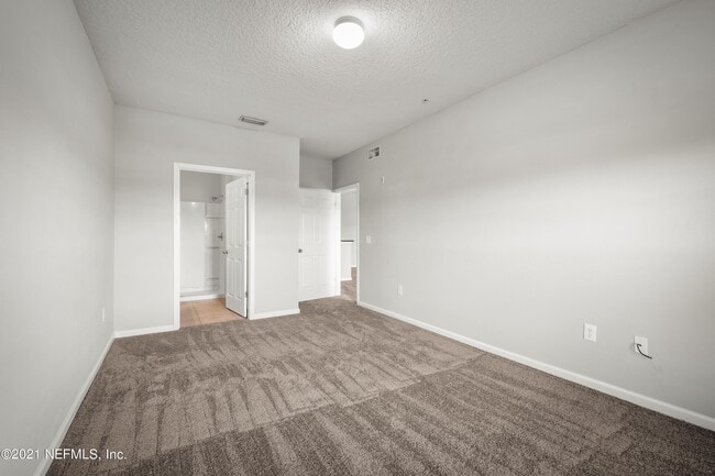 Building Photo - 4920 Key Lime Dr