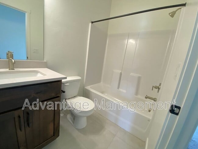 Building Photo - 505 S 1040 W