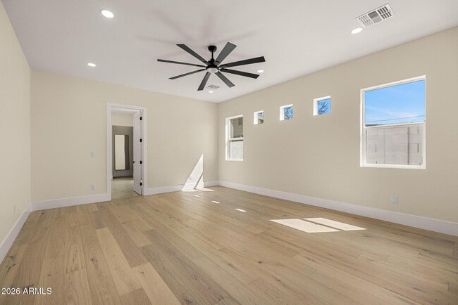 Building Photo - 3002 N 53rd Pl