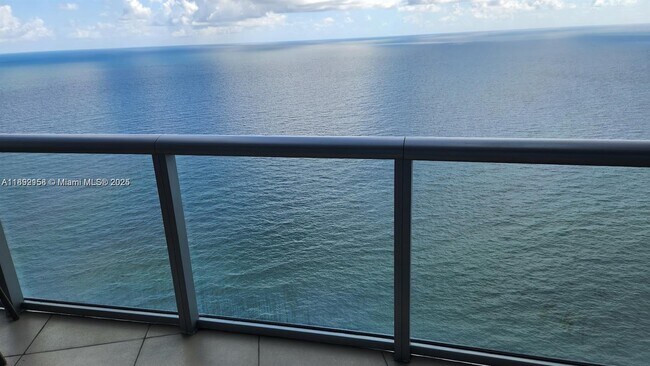 Building Photo - 17001 Collins Ave