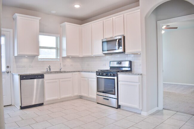Building Photo - 31619 Heguy Pass
