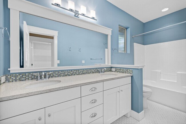 Building Photo - Luxury Living in Harris Ranch | 3 Bed + Office | 3 Bath | 2,713 Sq Ft