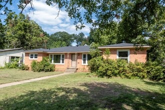 Building Photo - Location!! Deep in the heart of Tyler!