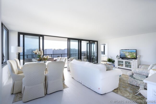 Building Photo - 3589 S Ocean Blvd