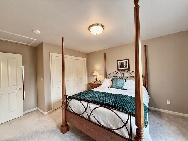 Building Photo - 3805 Brushland Ct