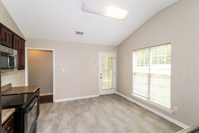 Building Photo - 10229 Cottage Farms Dr