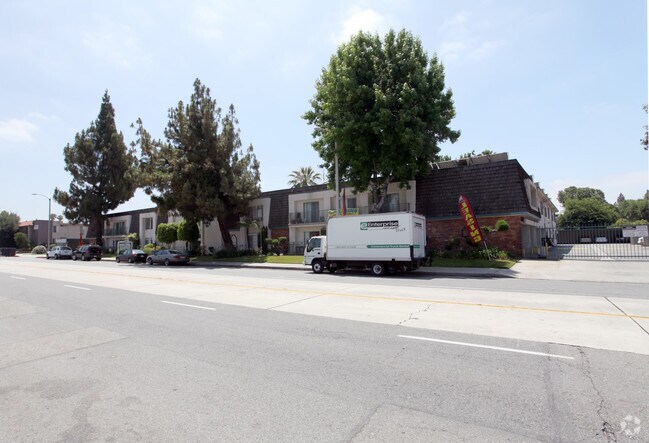 Covina Plaza Apartments - 1170 W San Bernardino Rd Covina CA 91722 ...