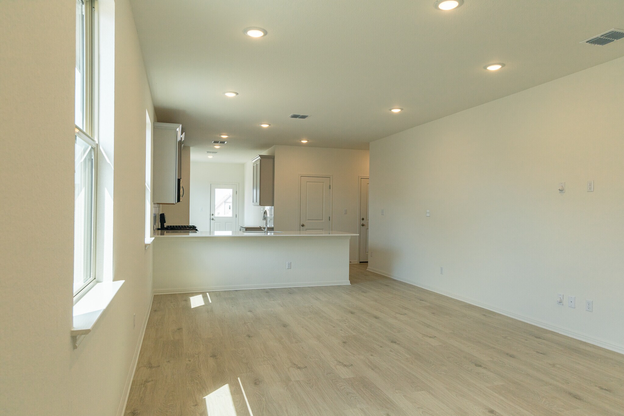 Building Photo - 388 Glocken Ln