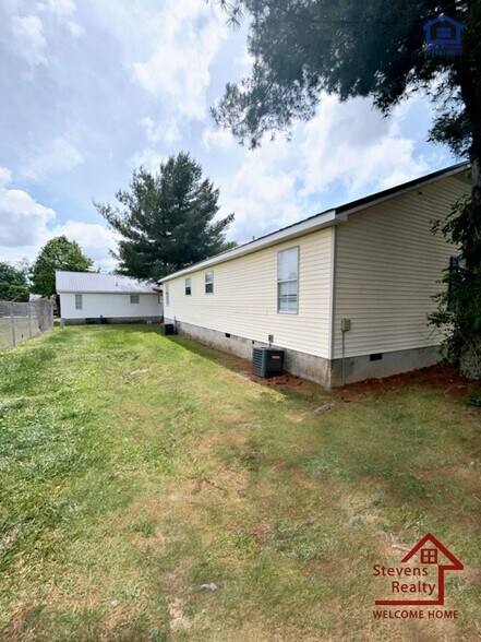 Building Photo - 169 Dogwood Pointe Dr
