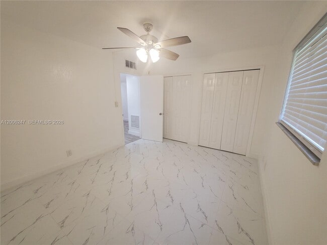 Building Photo - 9203 NW 38th Dr