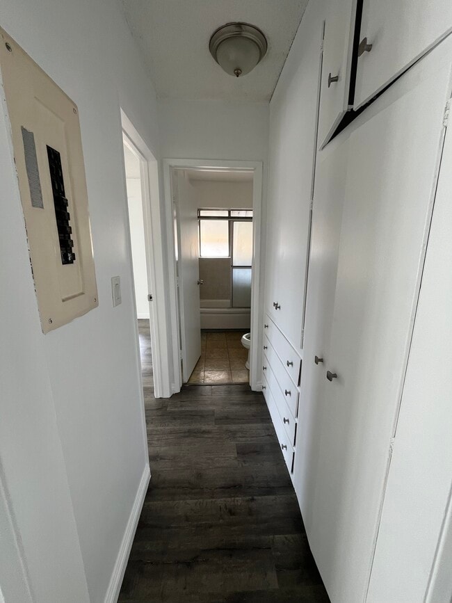 Building Photo - 1417 S Atlantic Blvd