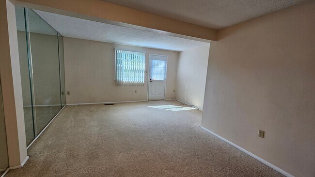 Building Photo - 1103 Bonnie Brae Dr