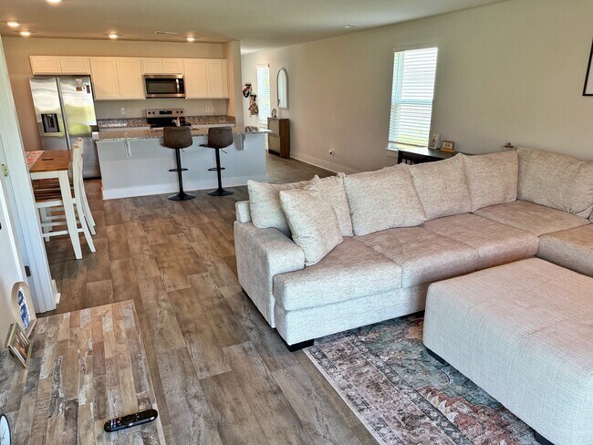 Building Photo - 229 Red Vineyard Wy