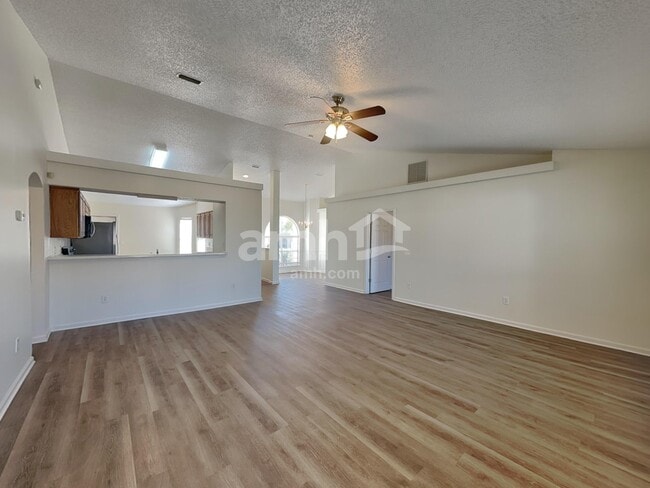 Building Photo - 2739 Ravine Hill Dr