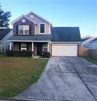 Building Photo - Beautiful Single Family Home in Port Wentw...