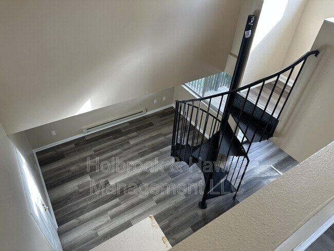 Building Photo - 4531 Boardwalk Dr