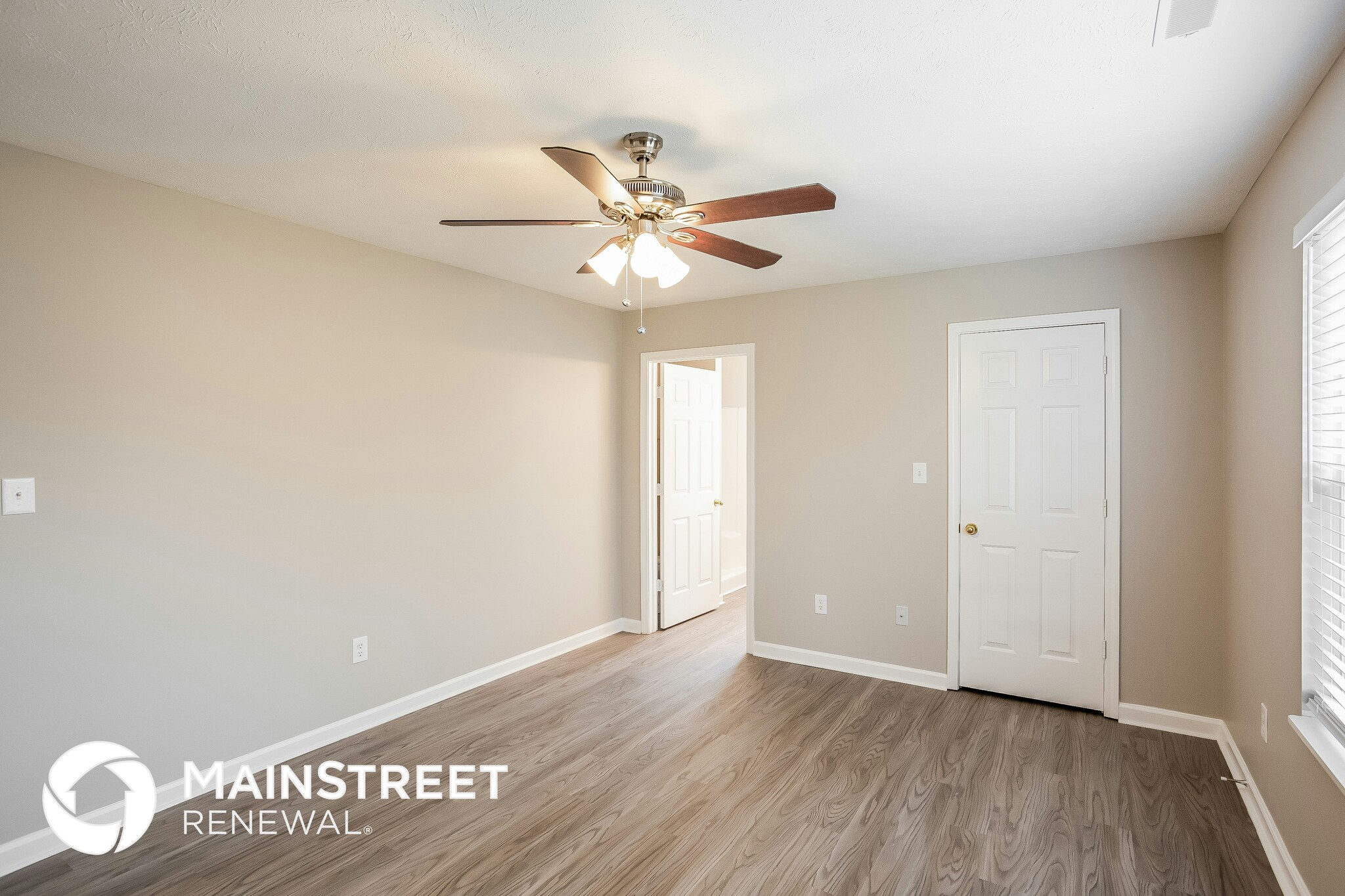 Building Photo - 10715 Tanbark Dr