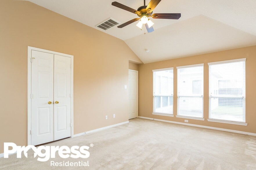 Building Photo - 17302 Cricket Mill Dr