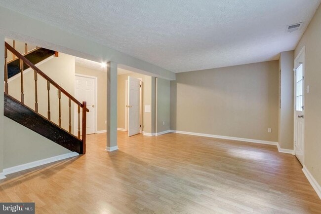 Building Photo - 8044 Steeple Chase Ct