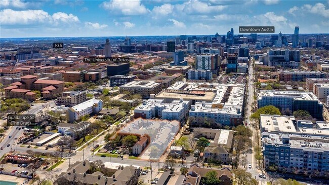 Building Photo - 2710 Nueces St