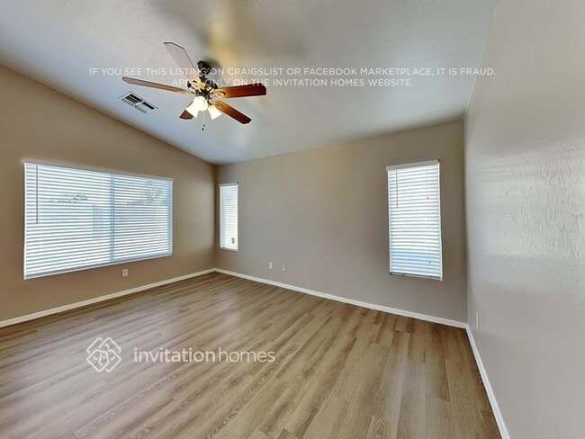 Building Photo - 15417 W Port Royale Ln