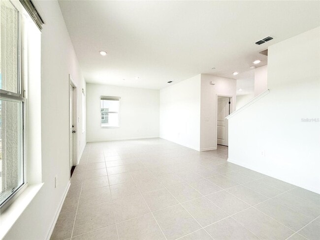 Building Photo - 1975 Stake Out Wy